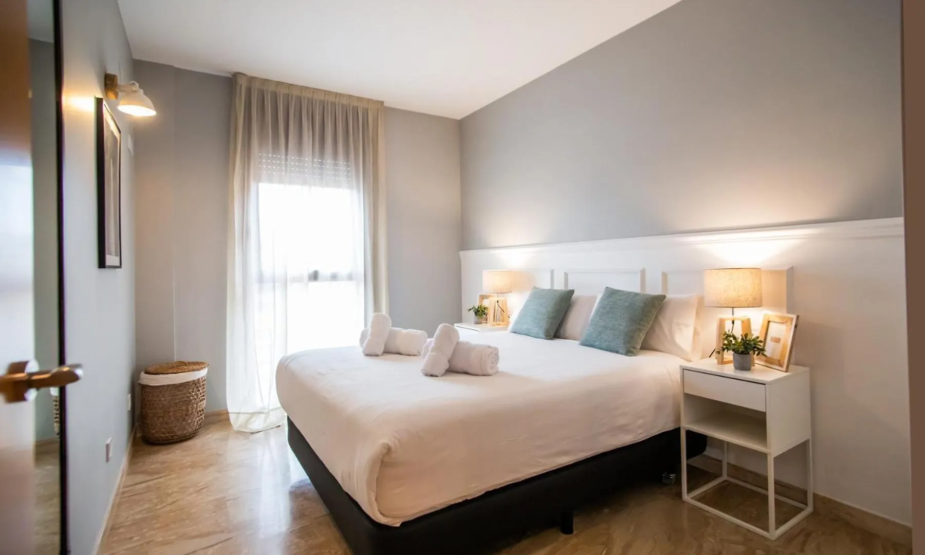 13Mal1077- Magnific 2Br Flat Apartment Barcelona
