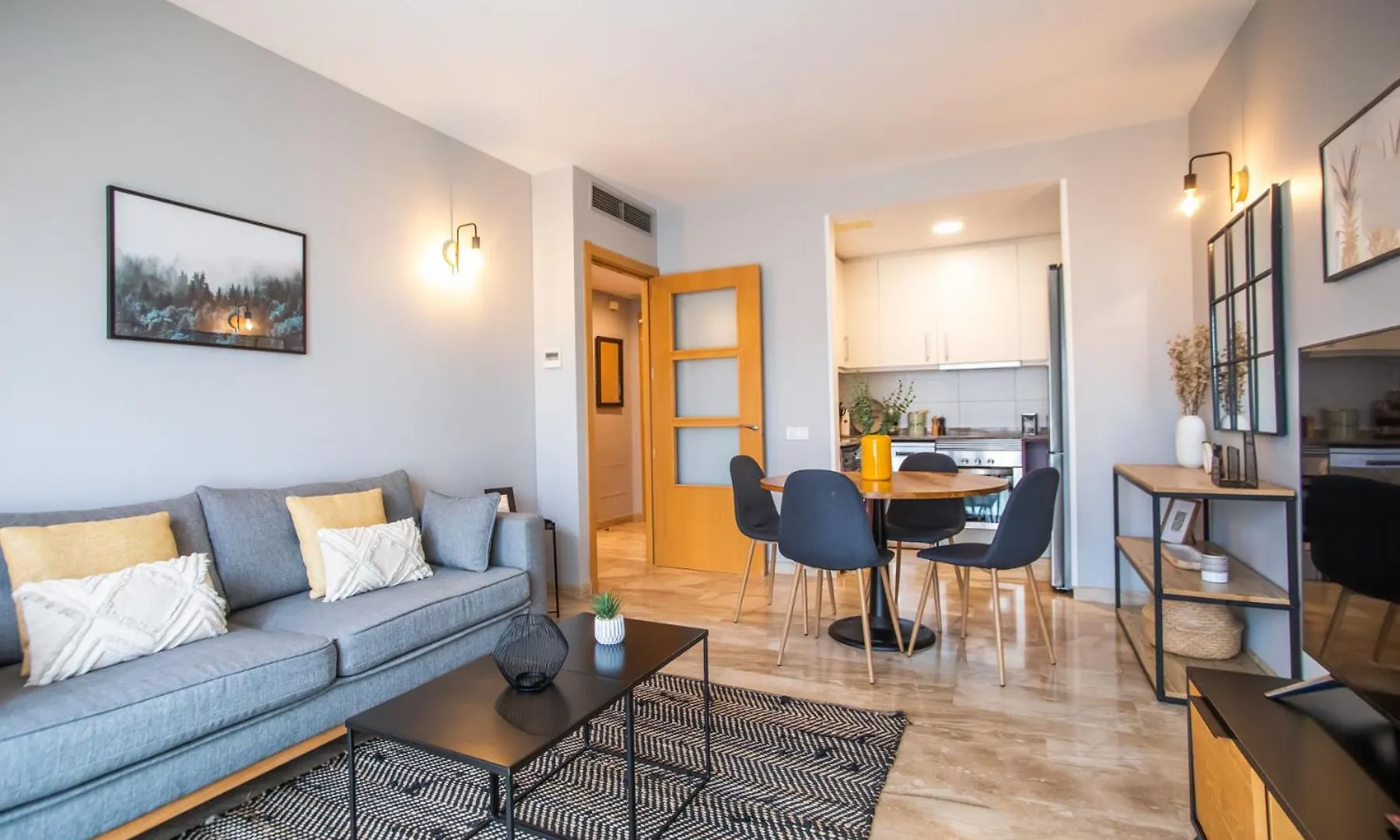 13Mal1077- Magnific 2Br Flat Apartment Barcelona 0*,  Spain